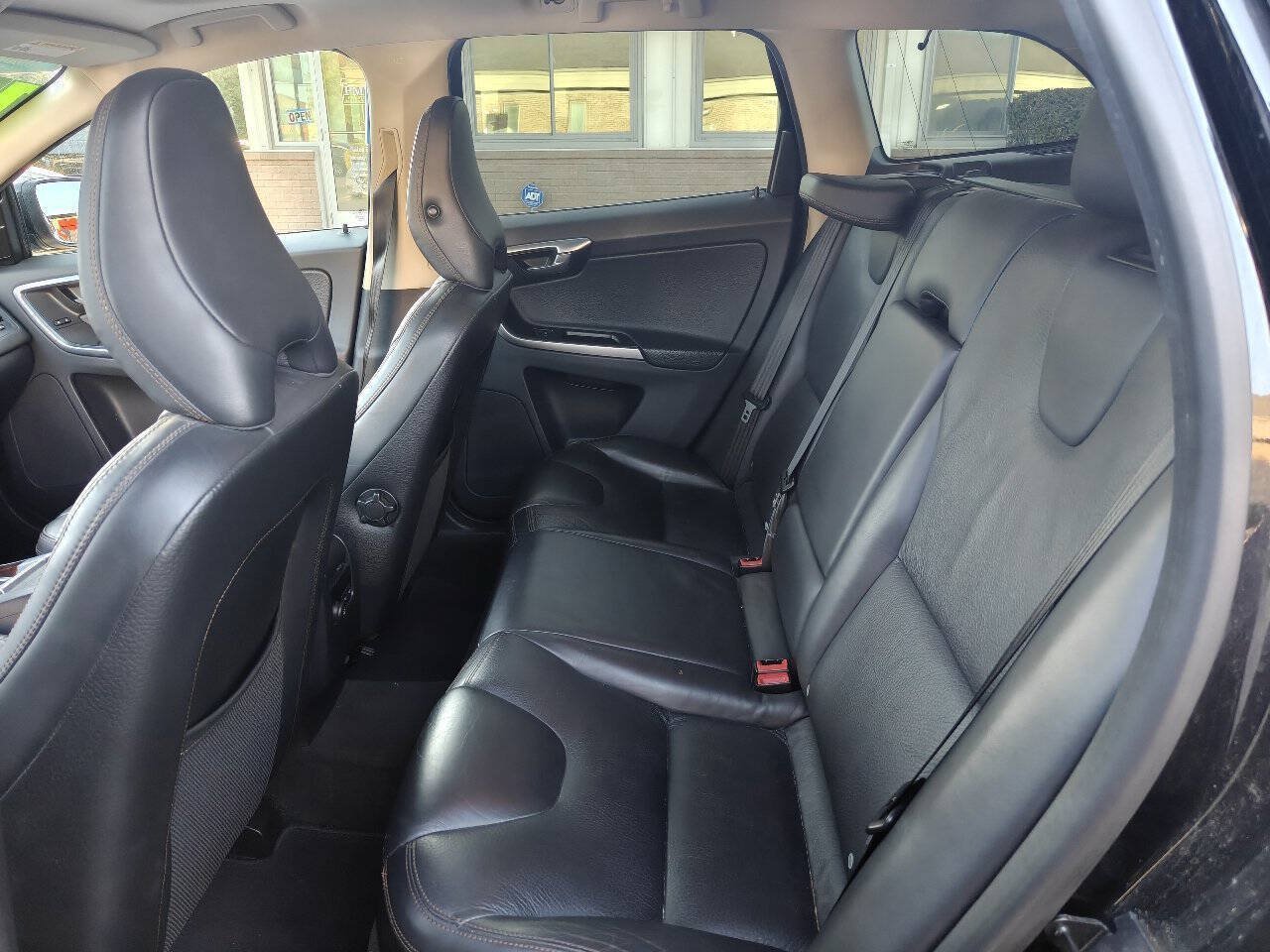 Used 2012 Volvo XC60 3.2 AWD/4WD image 16