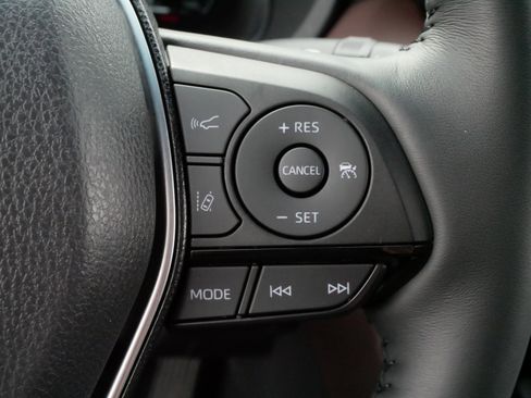 New 2024 Toyota Venza Limited image 25