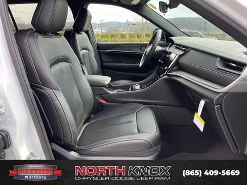 New 2026 Jeep Grand Cherokee L Limited AWD/4WD image 28