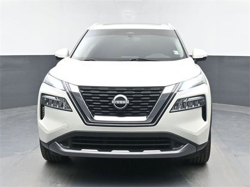 Used 2023 Nissan Rogue SL image 3
