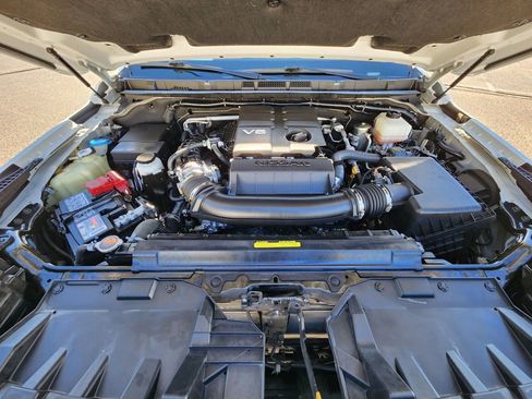 Used 2022 Nissan Frontier SV image 19