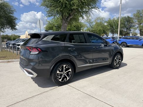 Certified 2023 Kia Sportage EX image 4