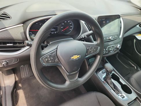 Used 2024 Chevrolet Malibu LS FWD image 10