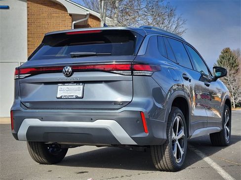 New 2026 Volkswagen Tiguan SE image 7