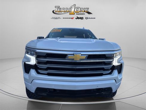 Used 2024 Chevrolet Silverado 1500 High Country w/ High Country Premium Package image 3
