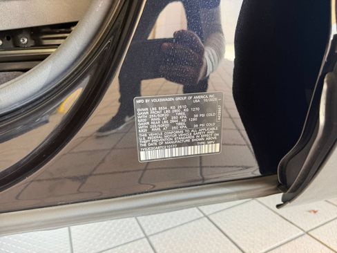 Used 2026 Volkswagen Atlas Cross Sport SE FWD image 30