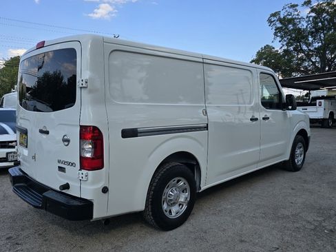 Used 2015 Nissan NV 2500 SV w/ Side & Curtain Airbag Package image 6