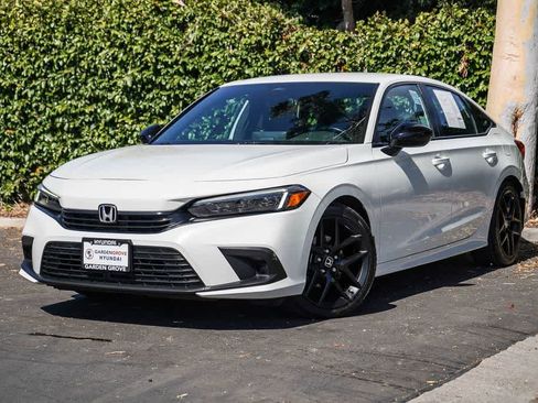 Used 2023 Honda Civic Sport image 1