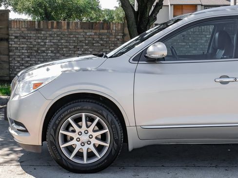 Used 2017 Buick Enclave Leather image 22