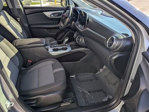 Used 2025 Chevrolet Blazer LT image 5