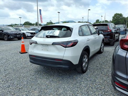 Used 2023 Honda HR-V LX image 11