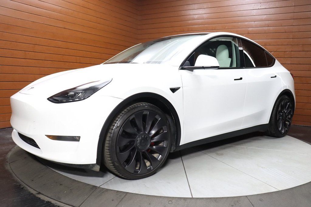 Used 2023 Tesla Model Y Performance AWD/4WD image 1
