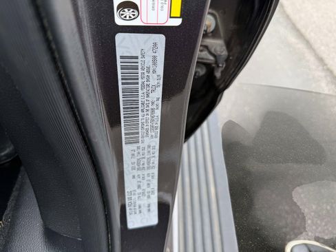 Used 2019 RAM 1500 Limited AWD/4WD image 8