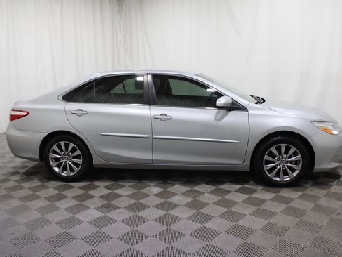 Used 2016 Toyota Camry XLE w/ Convenience Package image 26