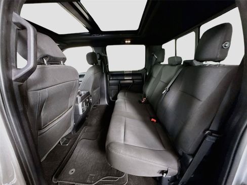 Used 2019 Ford F150 XLT w/ Equipment Group 302A Luxury AWD/4WD image 18