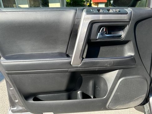 Used 2023 Toyota 4Runner SR5 AWD/4WD image 11