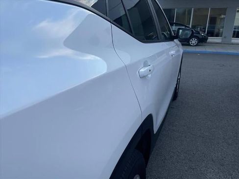 Used 2024 GMC Terrain SLE image 20