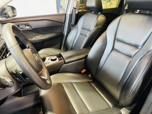Used 2023 Nissan Rogue SV w/ SV Premium B Package AWD/4WD image 8