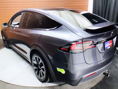 Used 2023 Tesla Model X image 10