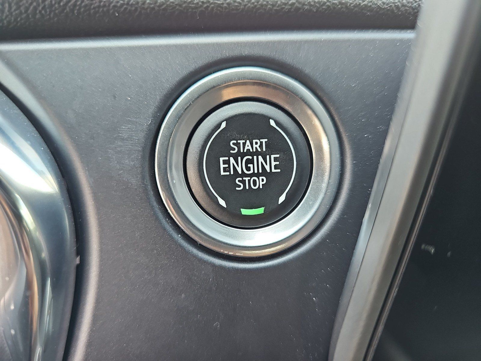 Used 2023 Chevrolet Blazer LT FWD image 28