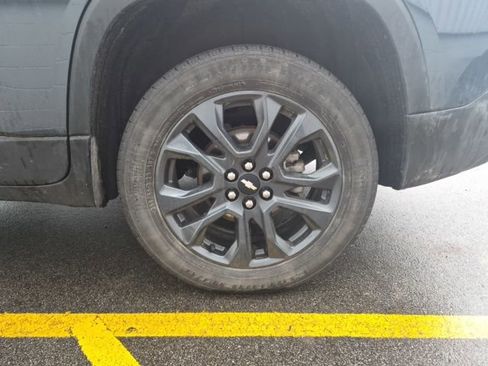 Used 2021 Chevrolet Traverse RS image 8