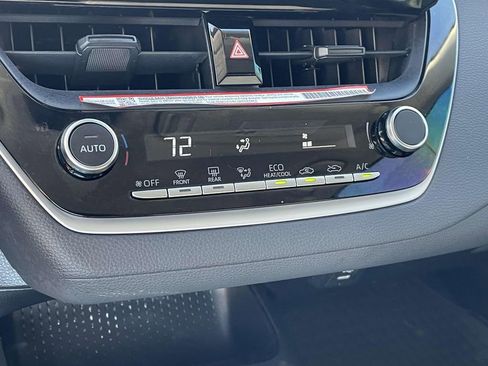 Used 2025 Toyota Corolla LE image 19