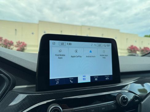 Certified 2025 Ford Escape ST-Line Select AWD/4WD image 24