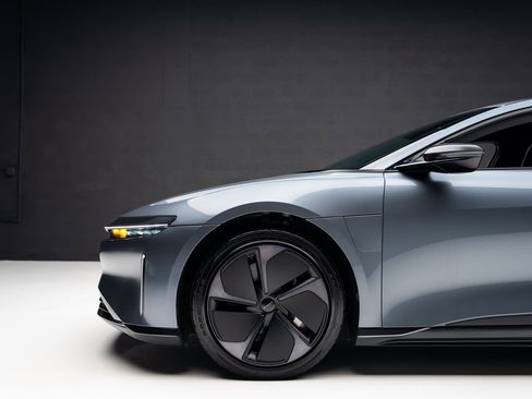 Used 2025 Lucid Air Pure image 18