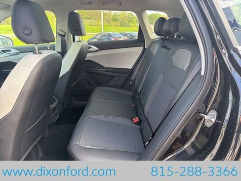 New 2026 Volkswagen Taos SE AWD/4WD image 22
