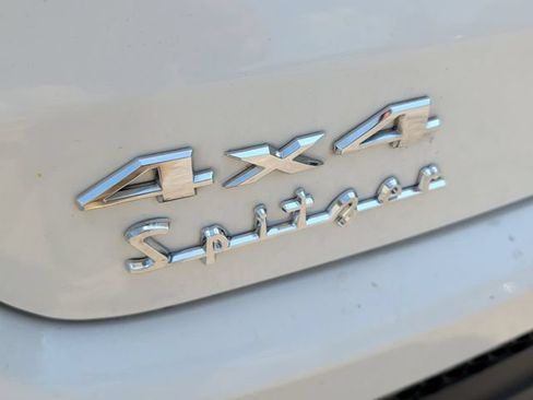 Used 2024 Jeep Compass Latitude AWD/4WD image 32
