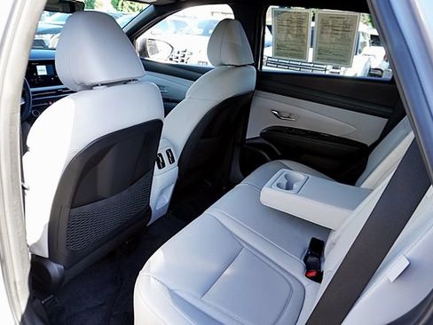 Certified 2025 Hyundai Tucson Limited AWD/4WD image 20