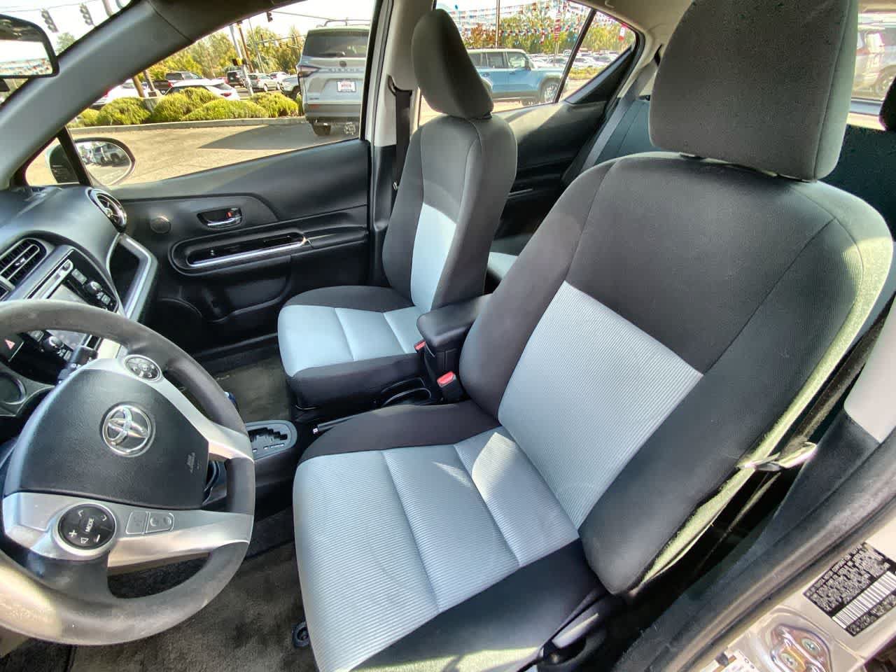 Used 2016 Toyota Prius C Two FWD image 11