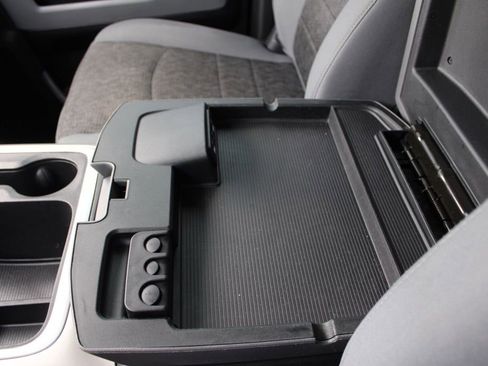 Used 2018 RAM 1500 Big Horn image 35