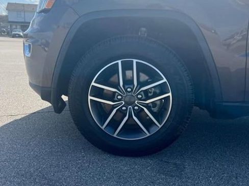 Used 2021 Jeep Grand Cherokee Limited w/ Luxury Group II image 10