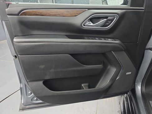 Used 2021 Chevrolet Tahoe Premier w/ Premium Package image 25