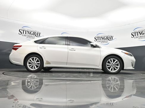 Used 2014 Toyota Avalon XLE FWD image 33