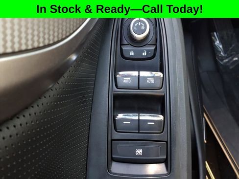 Certified 2023 Subaru Crosstrek 2.5i Limited AWD/4WD image 18