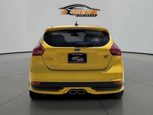 Used 2017 Ford Focus ST FWD image 5