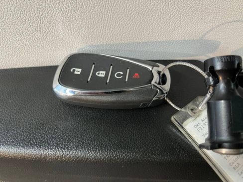 Used 2025 Chevrolet Trax LT image 22