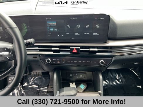 Certified 2026 Kia Sportage EX FWD image 36