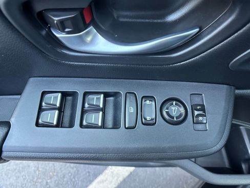 Used 2023 Honda Pilot Touring image 13