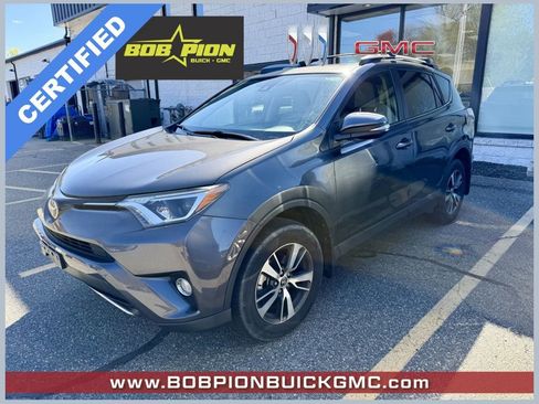 Used 2017 Toyota RAV4 XLE AWD/4WD image 1