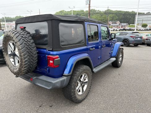 Used 2018 Jeep Wrangler Unlimited Sahara w/ Safety Group AWD/4WD image 3