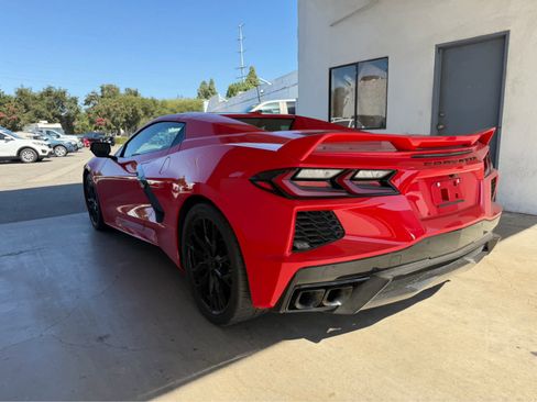 Used 2023 Chevrolet Corvette Stingray Premium Conv w/ Z51 Performance Package RWD image 3