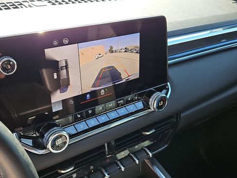 Used 2024 GMC Canyon Elevation w/ Elevation Premium Package image 18