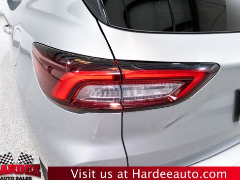 Used 2024 Ford Escape ST-Line image 9