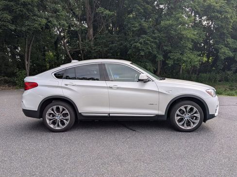 Used 2017 BMW X4 xDrive28i AWD/4WD image 4