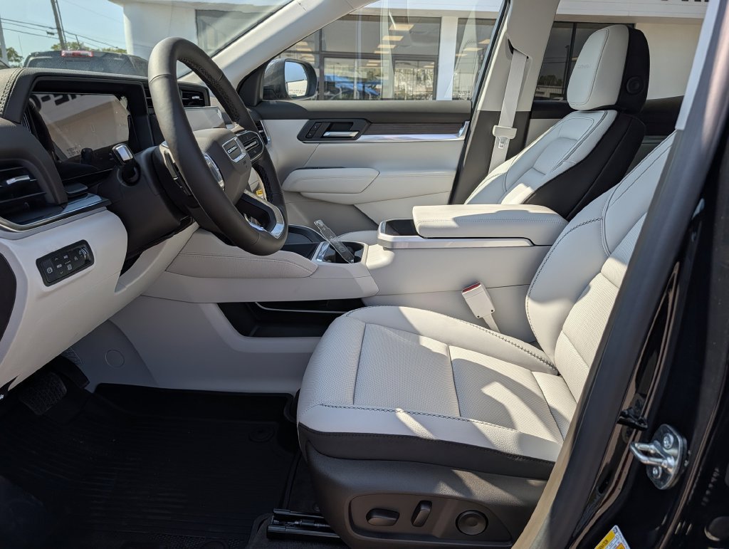 New 2027 GMC Terrain Denali w/ LPO, Floor Liner Package AWD/4WD image 24