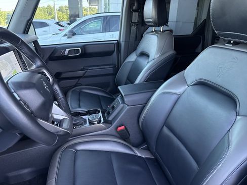 Used 2025 Ford Bronco Outer Banks AWD/4WD image 5