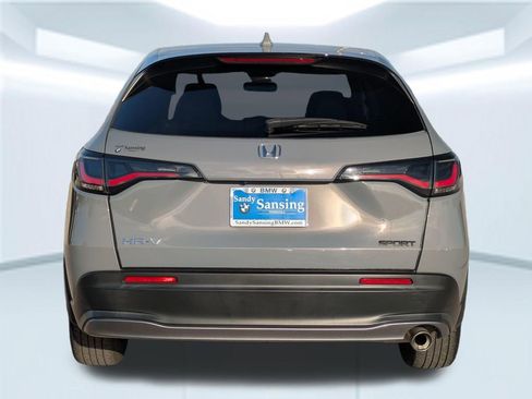 Used 2024 Honda HR-V Sport image 4